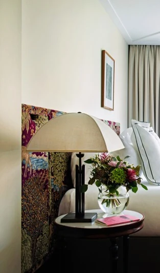 Bedside lamp with flowers, BLESS Madrid